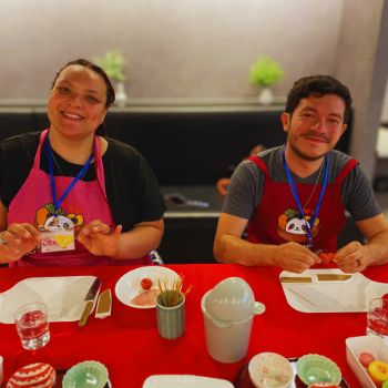 Couple enjoying character bento making experience